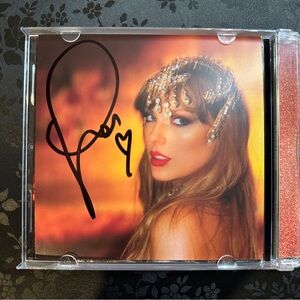 *NEW IN-HAND* Taylor Swift- The Life of a Showgirl Signed CD Insert #1